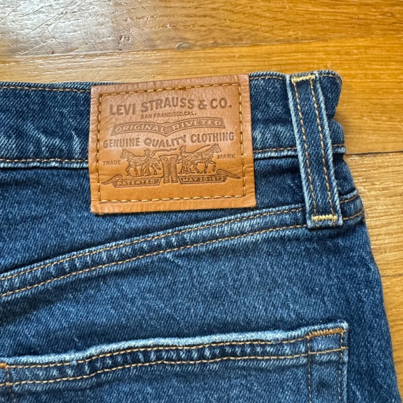 Levi's Ribcage Shorts - Picture 10 of 10